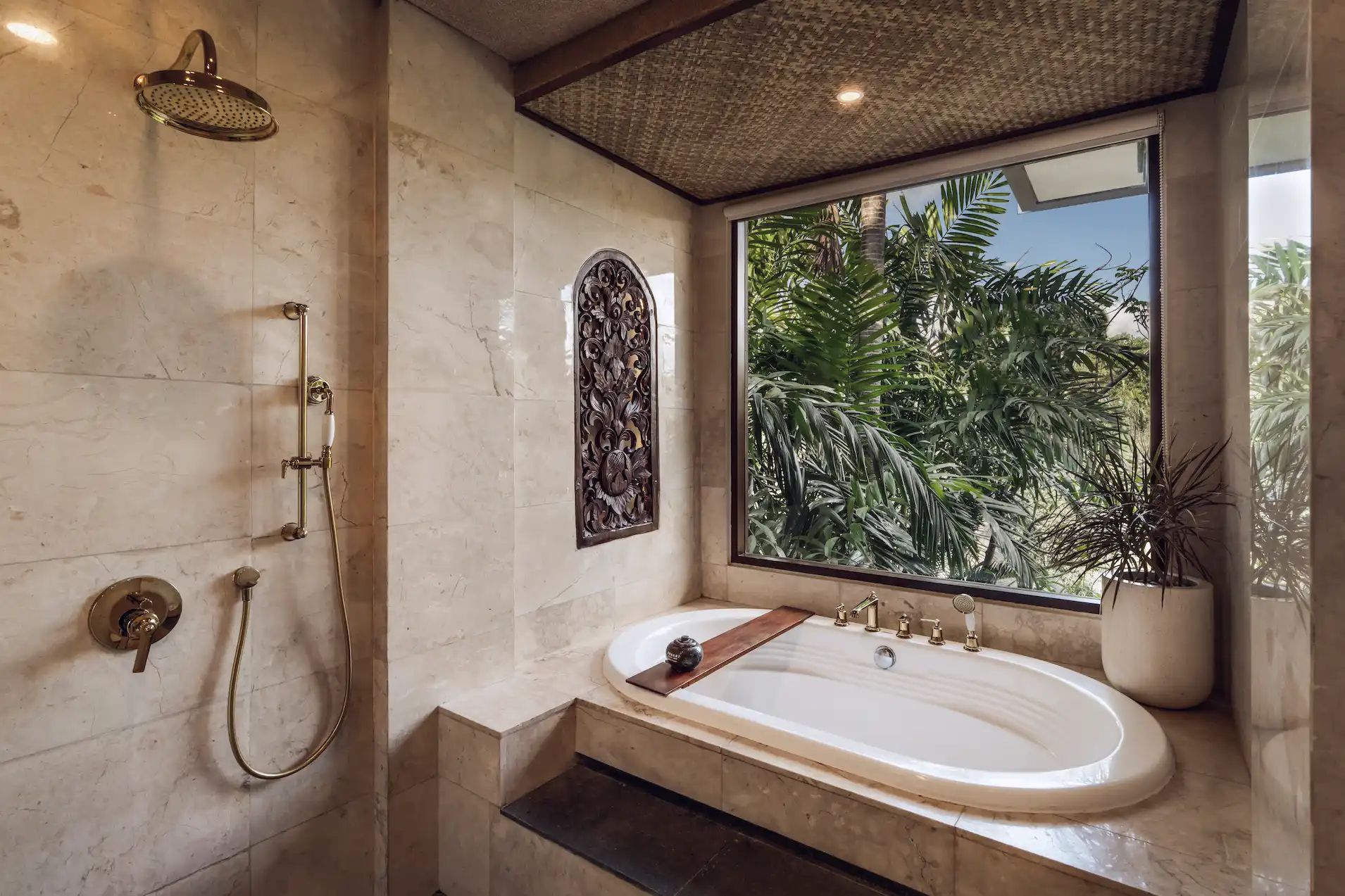 Grand Aksari Suite