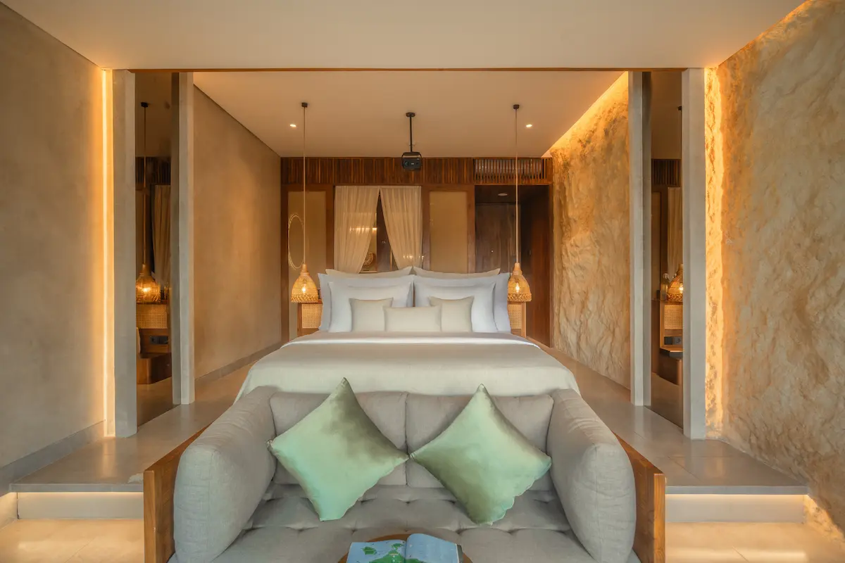 Suite Pool View