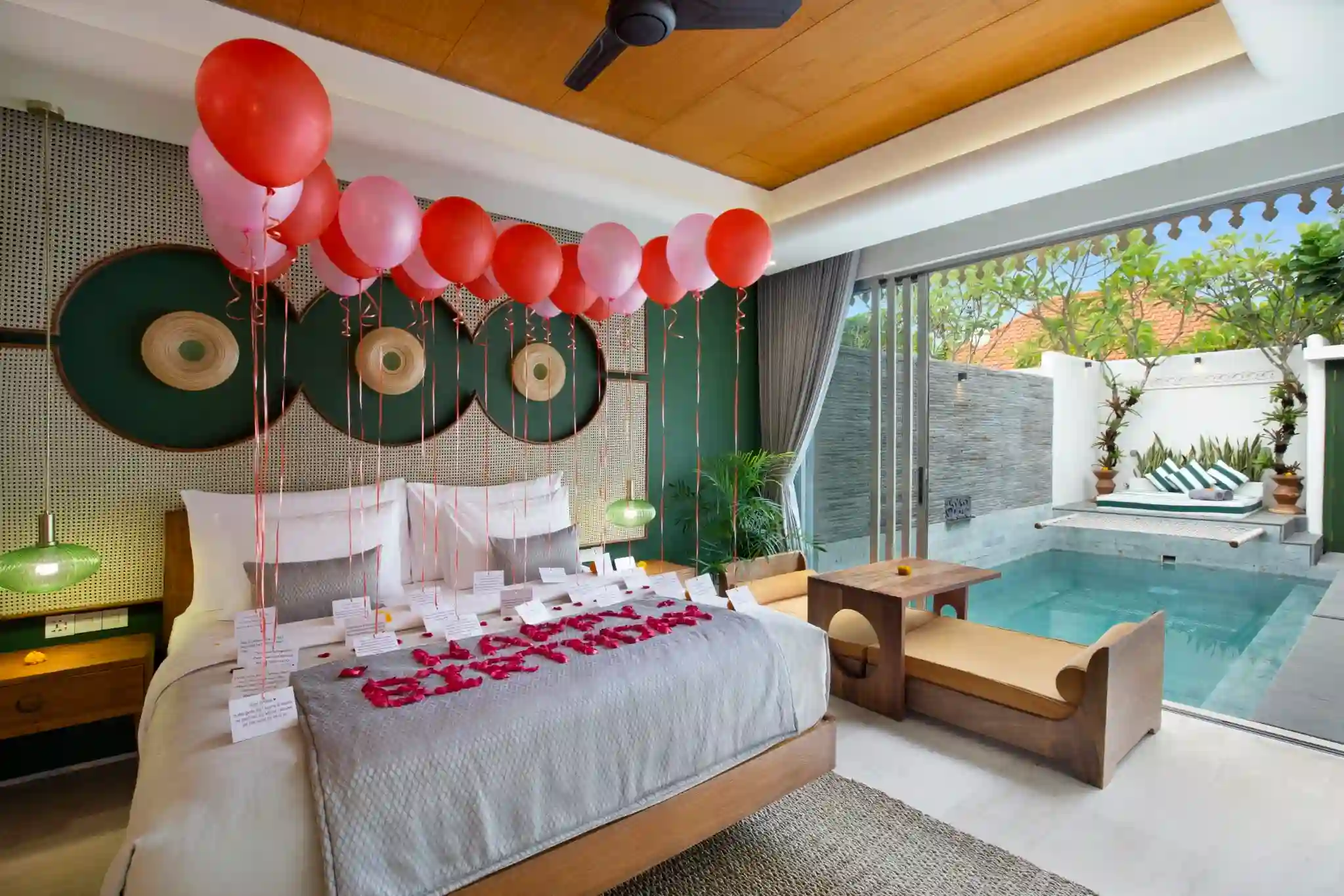 WORDING WITH HELLIUM BALLOON