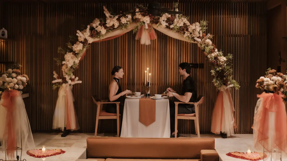 CANDLE LIGHT DINNER