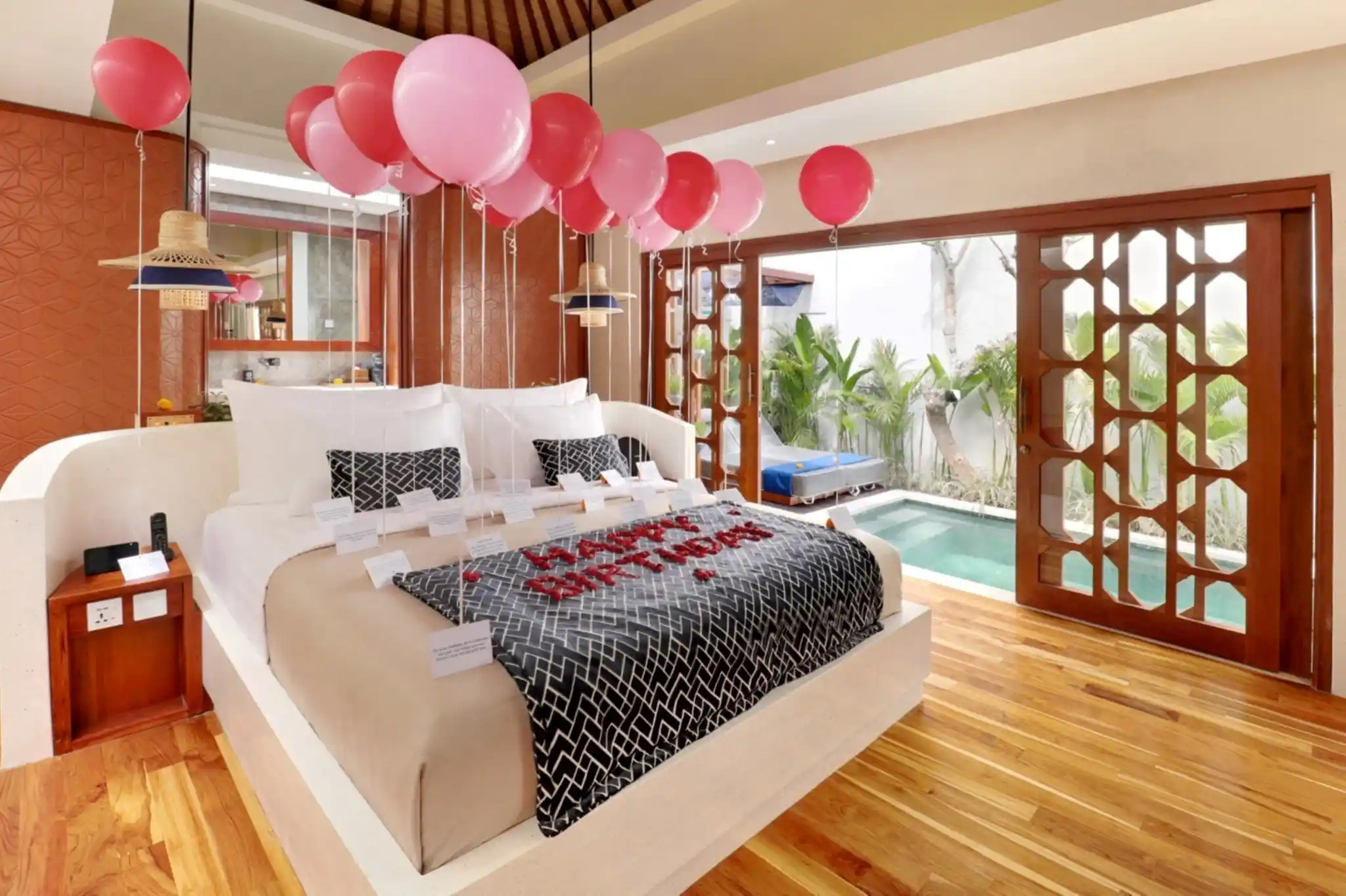 WORDING WITH HELLIUM BALLOON