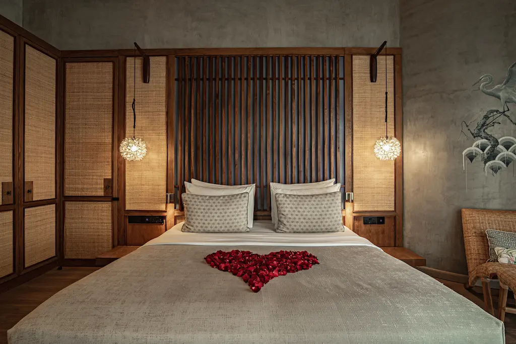 Flower Decor on the Bed (HEART SHAPE)