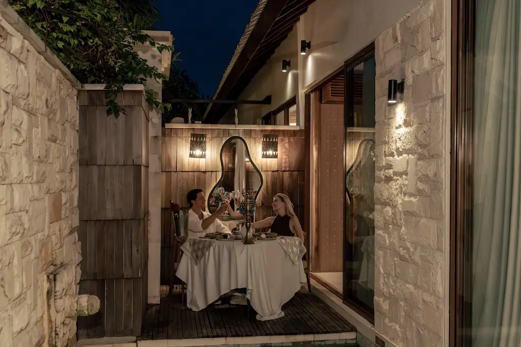 CANDLE LIGHT DINNER